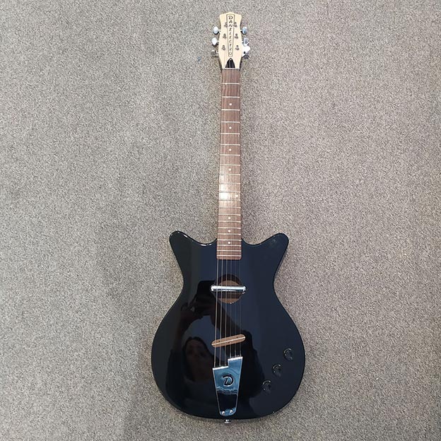 Guitare Danelectro Convertible noir