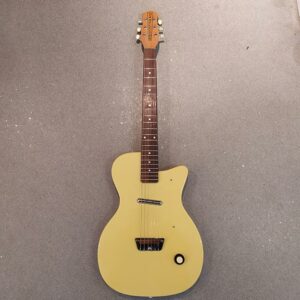 Guitare Danelectro DC56 U1 cream