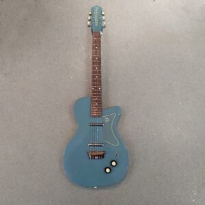 Guitare Danelectro DC56 U2 dark blue