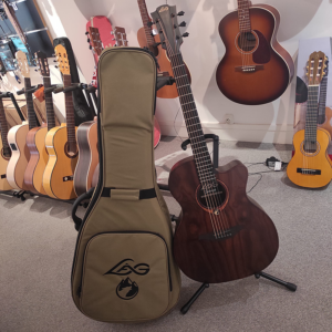 Guitare électro-acoustique LAG Sauvage chez Pikinasso E.M.